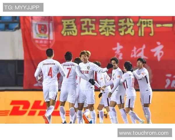 上港迎战河南建业争夺中超积分榜关键战役全力以赴展现球队实力